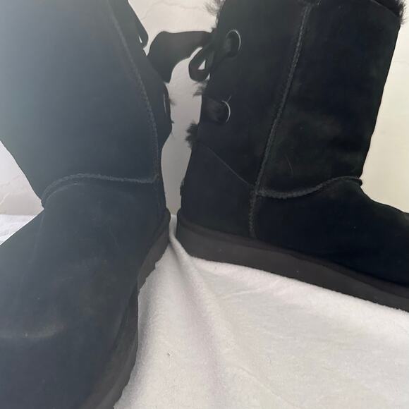UGG Classic Short Black Boots with Bows Ribbons Sheepskin Lined Boots Womens 12 - Picture 6 of 8